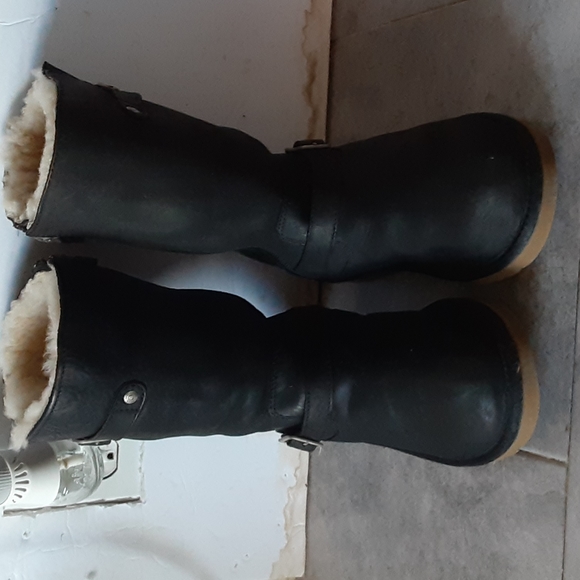 UGG  boots  size  5 - Picture 4 of 5